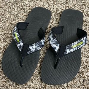 Havaianas Mens Flip Flops Black and Floral